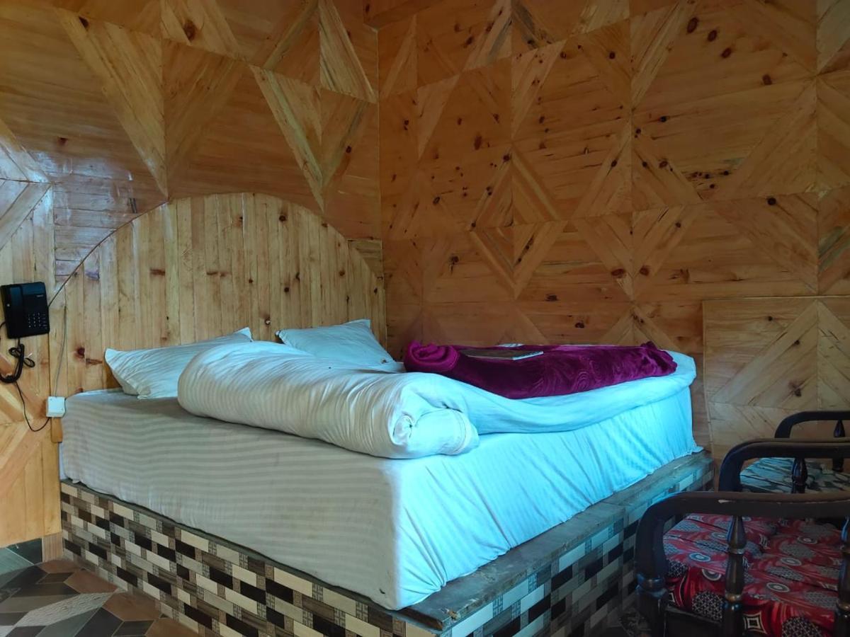 Eyesky, Tosh Hotel ภายนอก รูปภาพ
