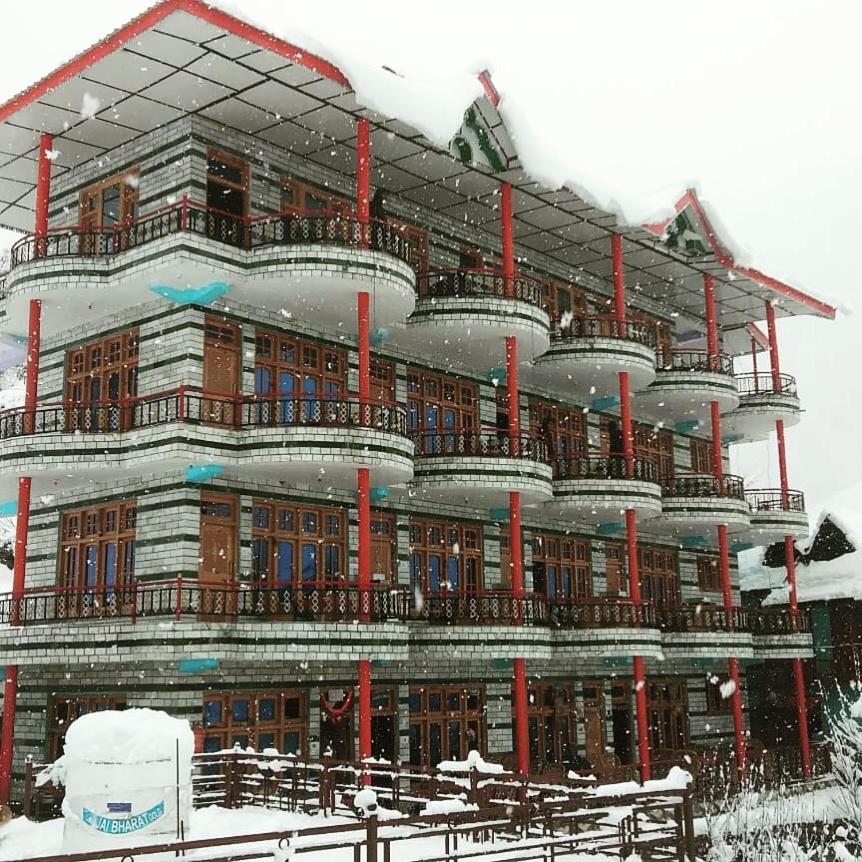 Eyesky, Tosh Hotel ภายนอก รูปภาพ